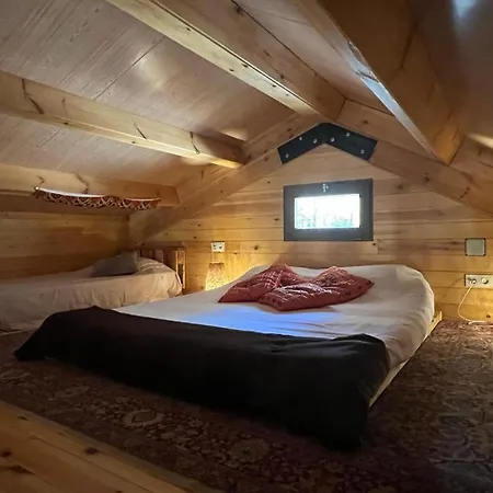 Rustic In The Woods/cabana En El Bosque Chalet *
