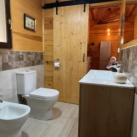 Rustic In The Woods/cabana En El Bosque Amer